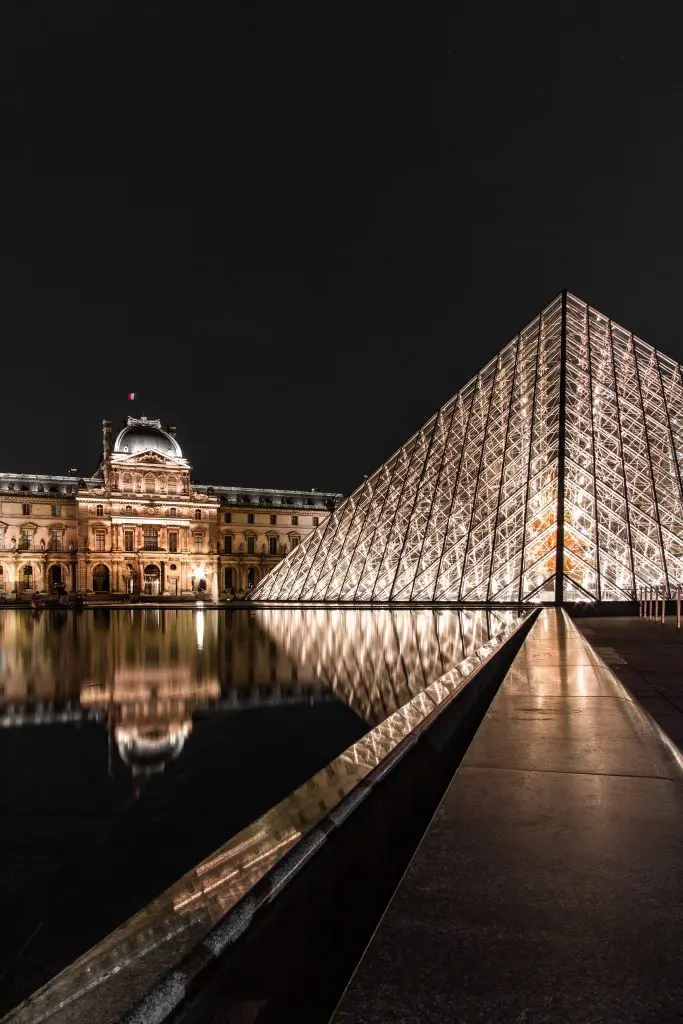 Fort de ces constats, Le Cabinet de Graët Consulting, implanté à Paris depuis 2011 accompagne au jour le jour les entreprises dans la recherche de candidats. 