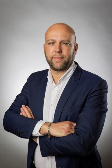 portrait de Alexandre Renard, directeur associé au sein du bureau de Lyon pour le cabinet de recrutement De Graet Consulting