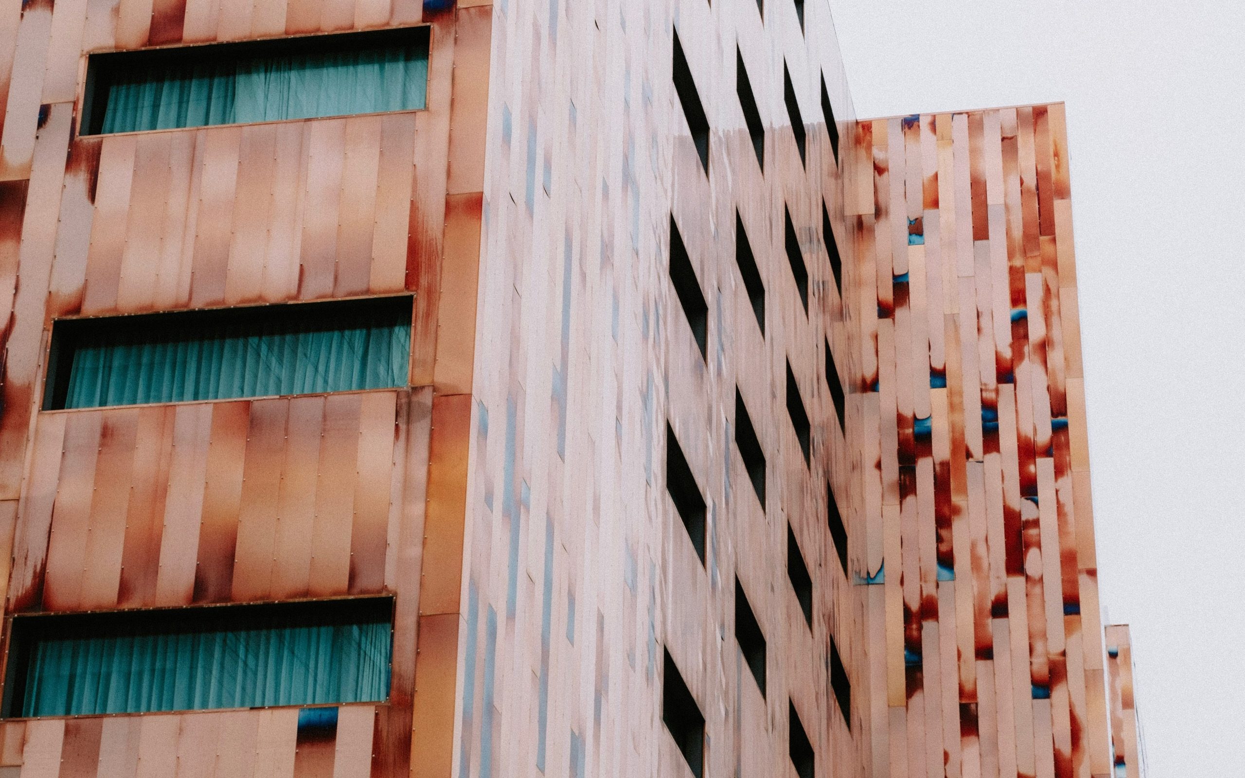 immeuble moderne à lille, hauts de france